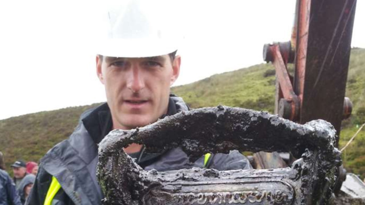 Dig WW2 with Dan Snow - Airs 8:00 PM 18 Sep 2019 on BBC FOUR - ClickView