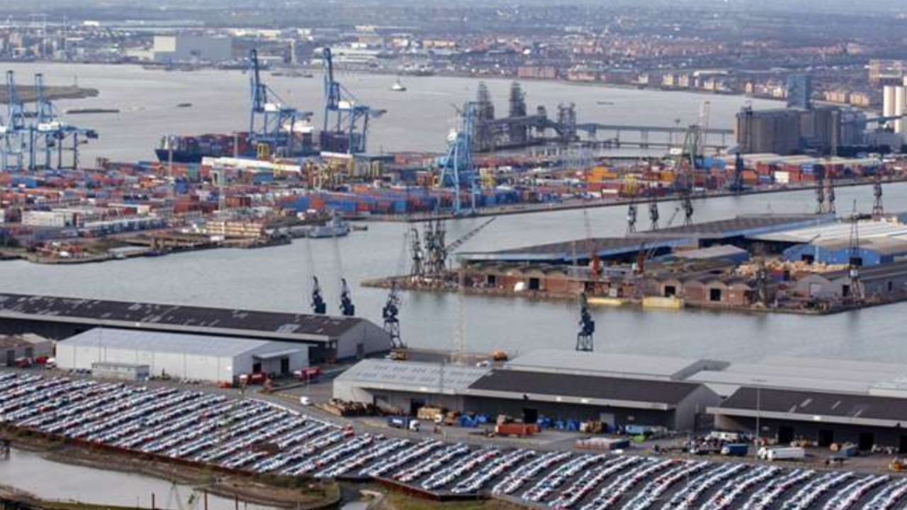 Sailors, Ships and Stevedores: The Story of British Docks - ClickView